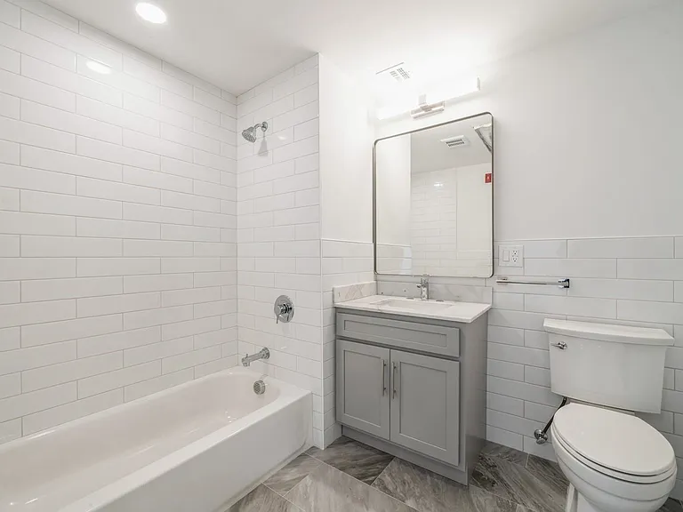 32 Jones St #202 — Photo 26
