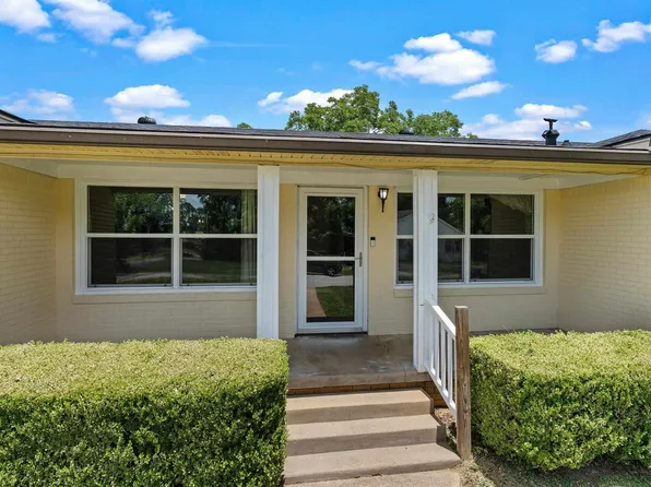 1306 Jones St, Henderson, TX 75654