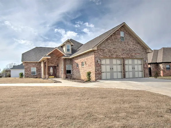 3725 Coventry Ln, Muskogee, OK 74403