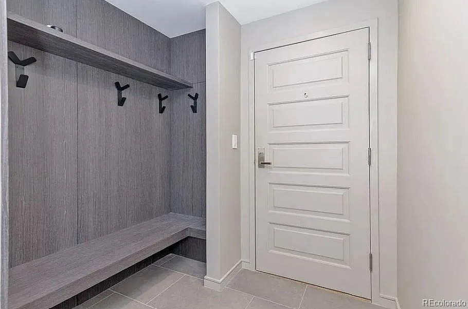2 bed, 2.0 bath, 996 sqft, $2,700 — Photo 4
