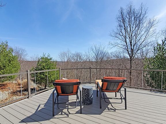 21 Bayberry Hill Road