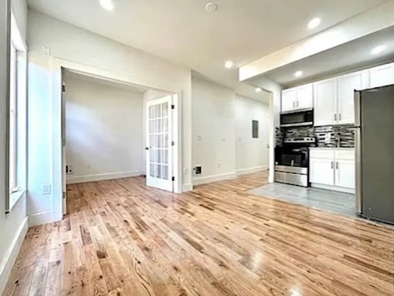 936 4th Ave #1 — Photo 8