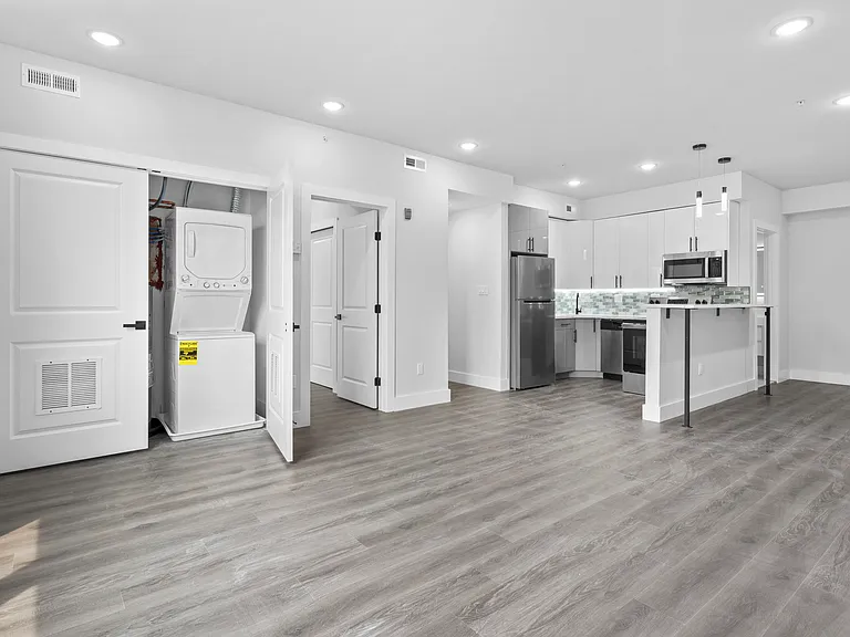 1108 W Dauphin St #201 — Photo 35