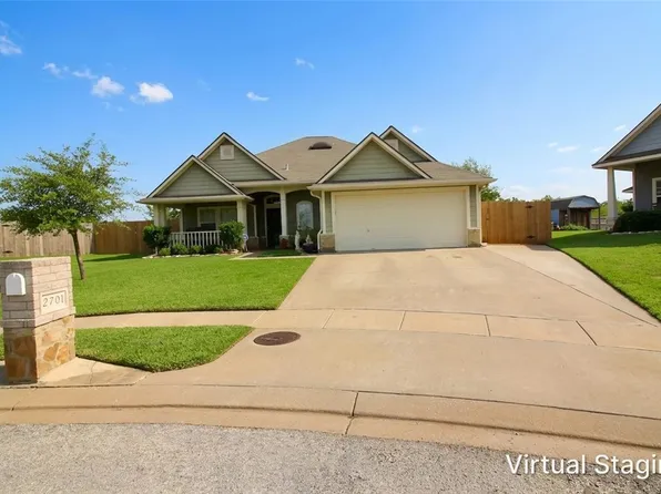 2701 Lynnwood Ct, Bryan, TX 77807