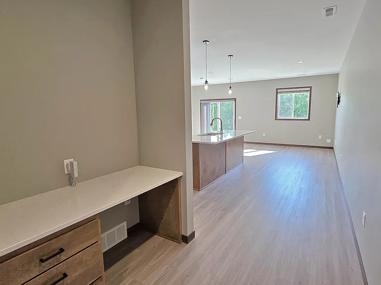 Cloverfield Townhomes — Photo 10