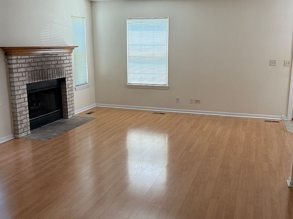 1st image of 1403 Orleans Dr #Townhouse