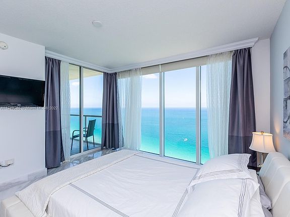 3rd image of 16699 Collins Ave APT 3203