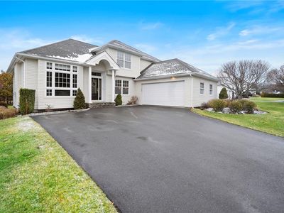 1 Graywood Dr, Lincoln, RI, 02865