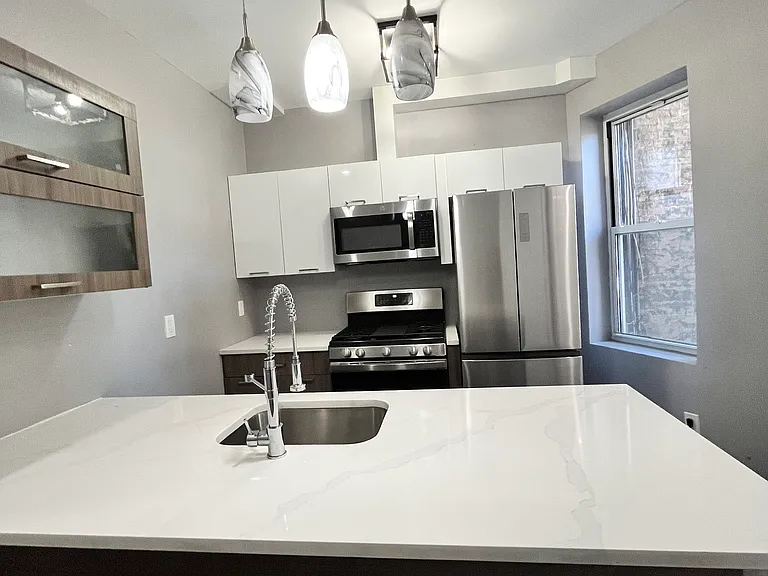270 Hancock Ave #1 — Photo 1