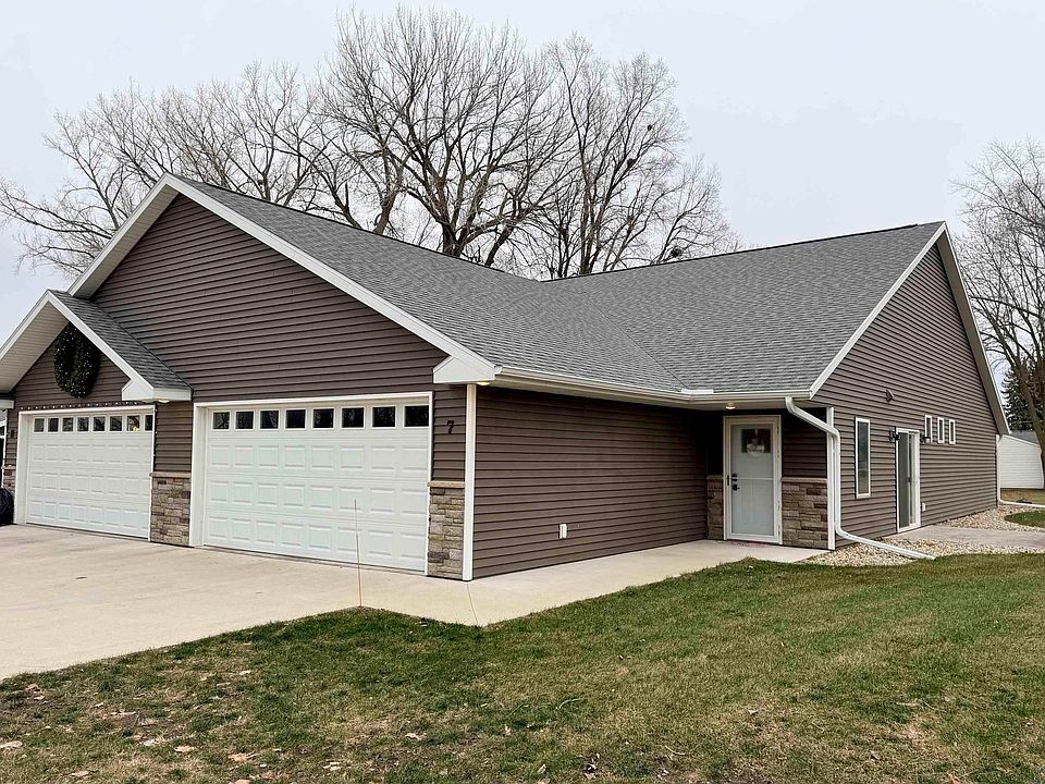 1st image of 94 N Emerald Dr #7