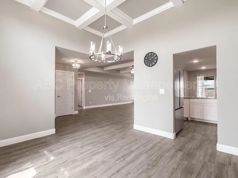 328 N Otoe St — Photo 11