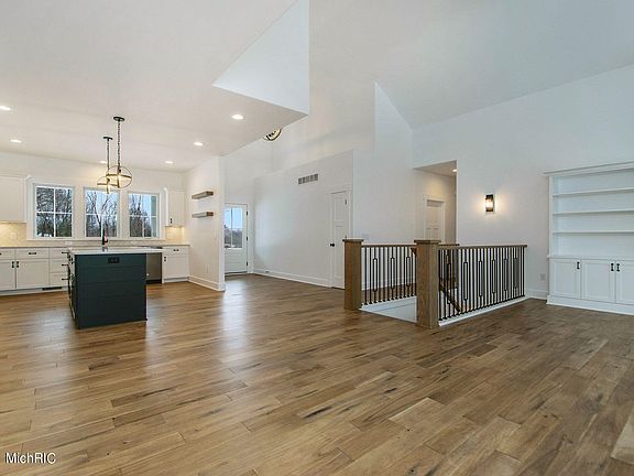 4th image of 3417 16th Ave