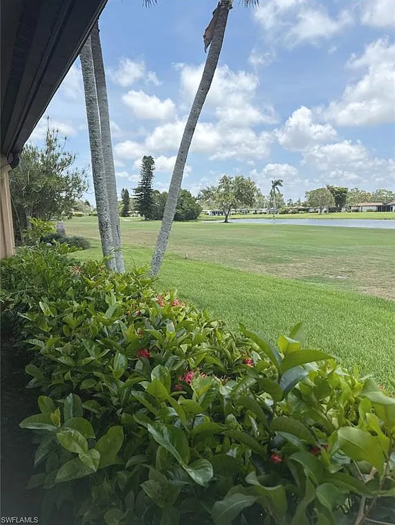 2 bed, 1.0 bath, 1051 sqft, $2,300 — Photo 1