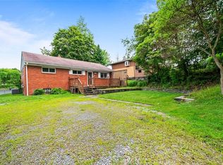 1208 Spring Run Road Ext, Coraopolis, PA 15108
