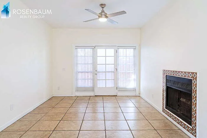 2 bed, 1.0 bath, 1902 sqft, $1,550 — Photo 2