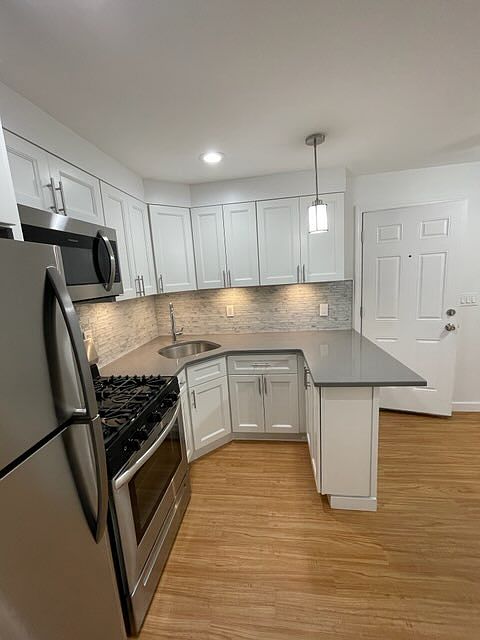 1st image of 167 Glen Cove Ave #2D