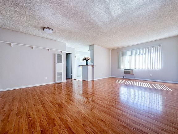 4th image of 1111 Benito Ave #E