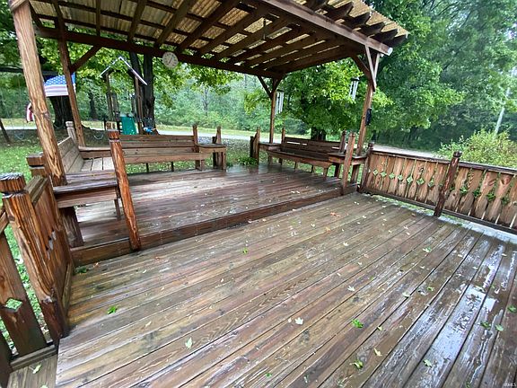 3rd image of 82 N County Road 175 E
