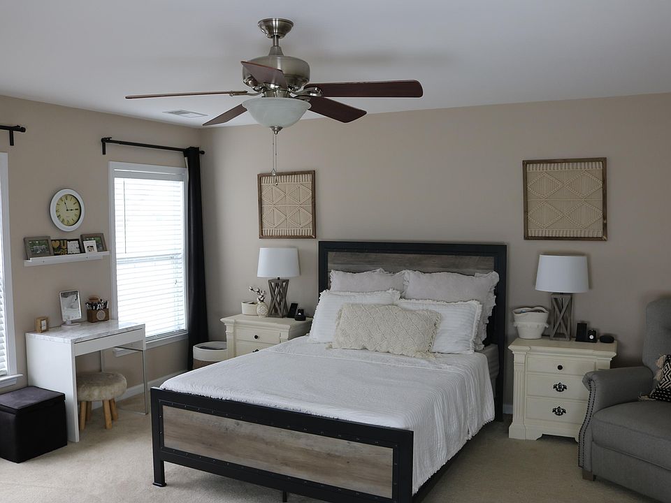 1st image of 526 Mountain Laurel Cir