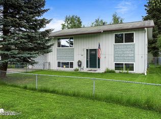 381 Fern Ln, Anchorage, AK 99504