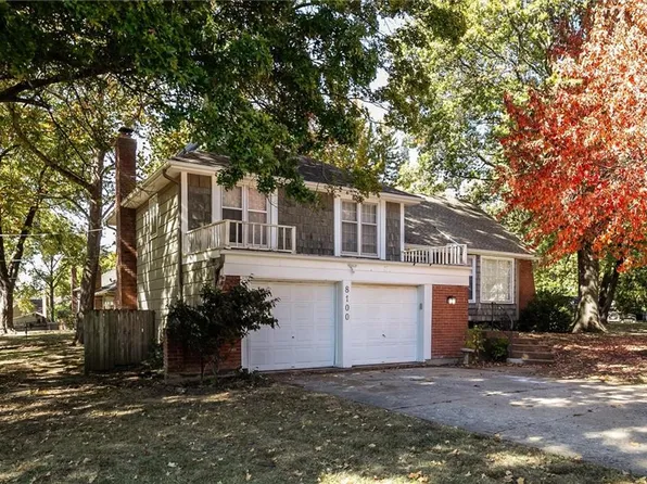 8100 Grandview St, Overland Park, KS 66204
