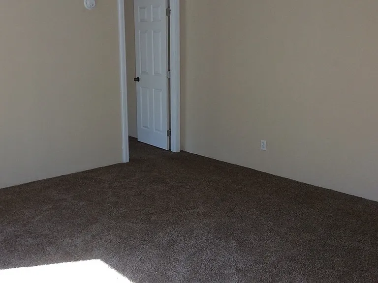 1894 Wild Cherry Dr — Photo 3