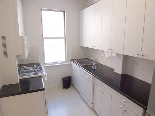 Rented by Citi Habitats | media 9