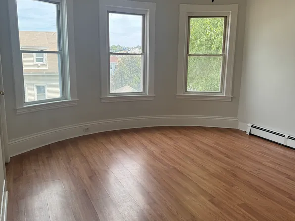91 Prospect St #2, Worcester, MA 01605