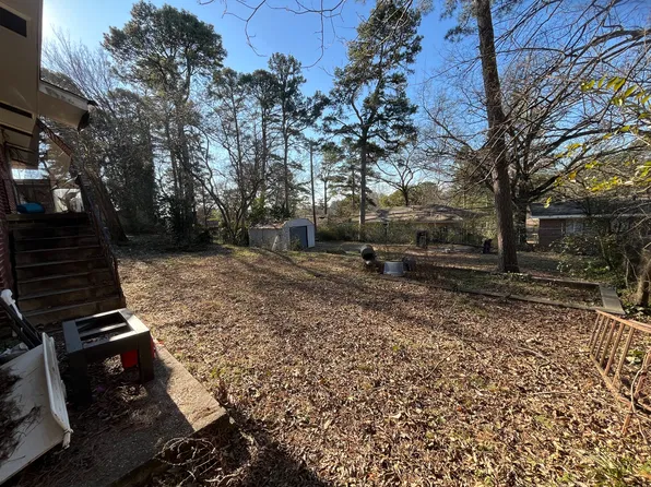 17 Rosemont Dr, Little Rock, AR 72204