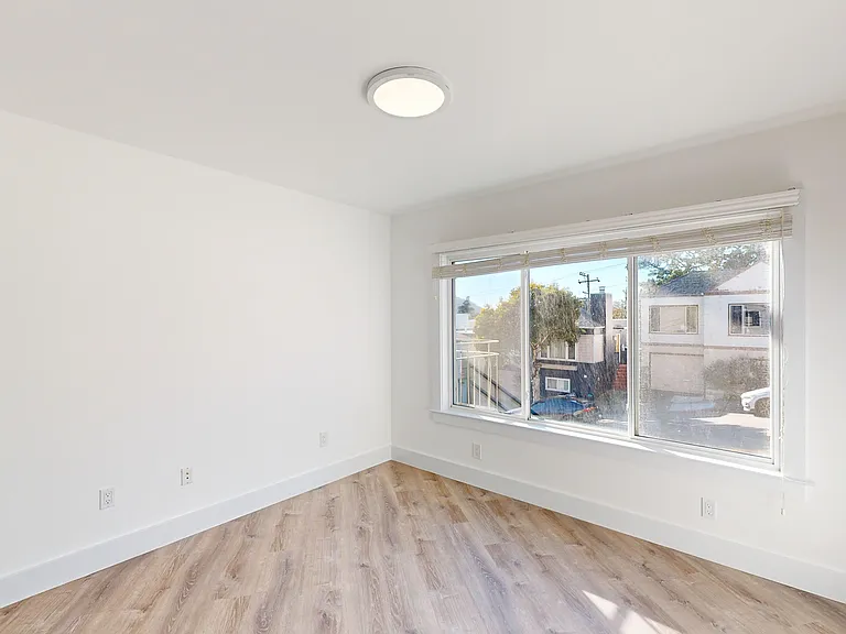 975 Burnett Ave #1 — Photo 9