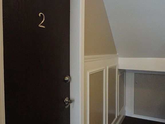 2nd image of 621 W 65th St APT 2