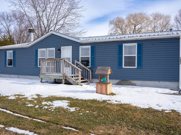 1231 Route 9b, Champlain, NY 12919