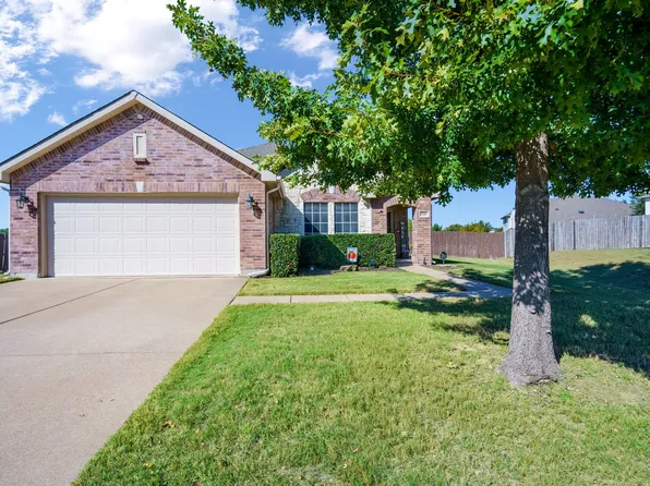 1216 Krista Dr, Burleson, TX 76028