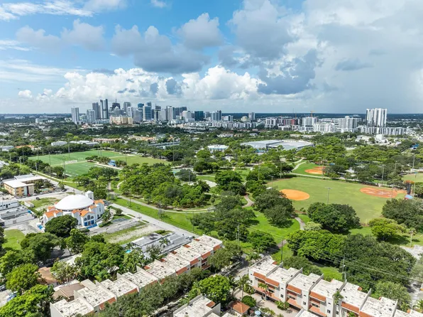 1400 NE 9th Street #1400, Fort Lauderdale, FL 33304