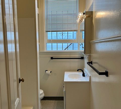5th image of 2528 Washington St APT 5