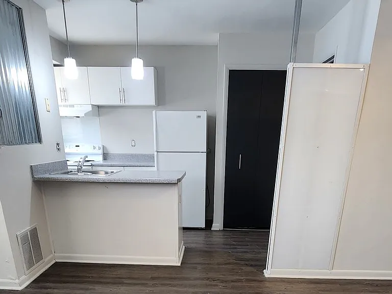 620 S Center St — Photo 4