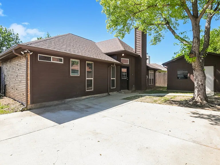 5900 Ravenya St — Photo 16