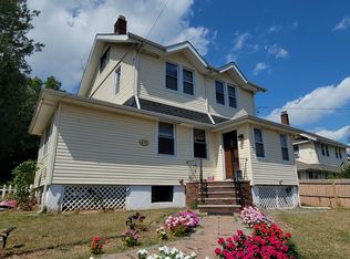 472 Teaneck Rd, Teaneck, NJ 07666