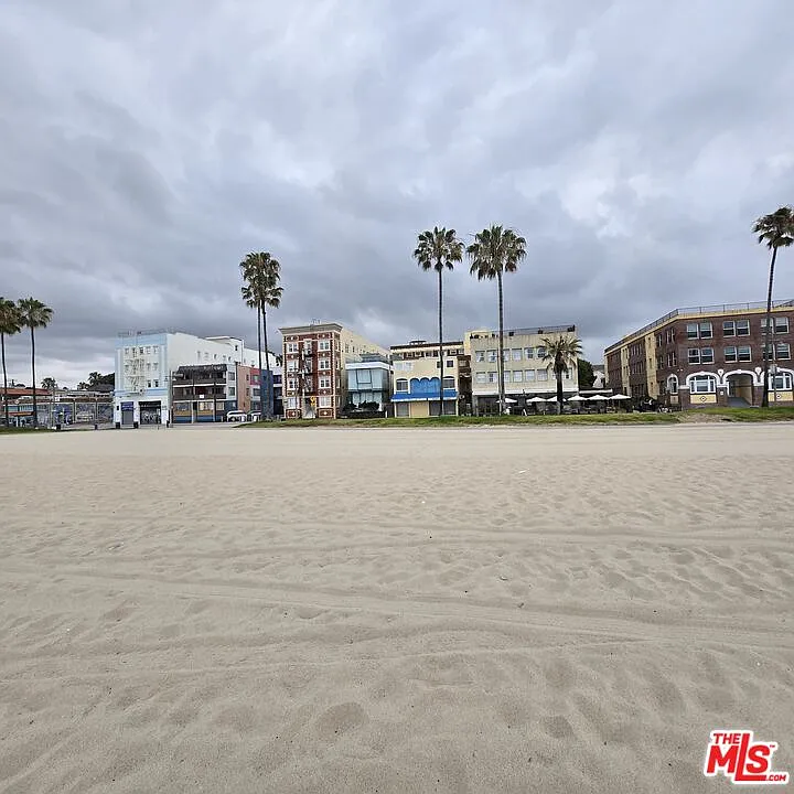 Studio, 1.0 bath, 400 sqft, $2,098 — Photo 1