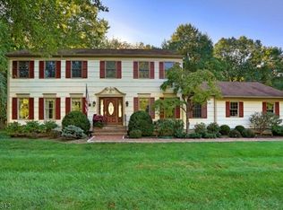 91 Berkeley Cir, Basking Ridge, NJ 07920