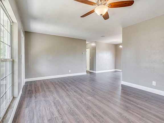 4th image of 3212 49th Ave N