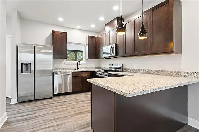 100 Cypress Crossings Dr — Photo 6
