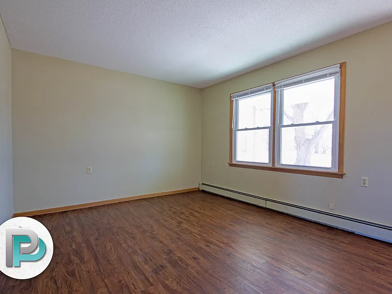 704 Larch St #11 — Photo 6