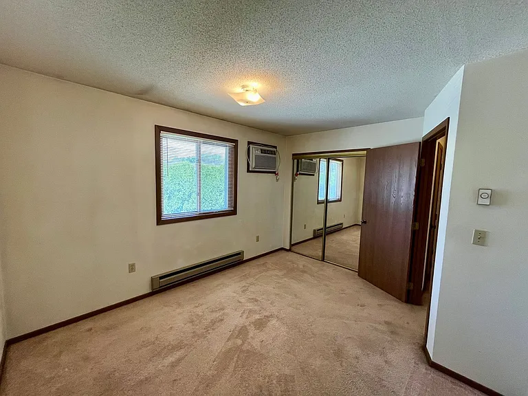 604 Hollywood Dr — Photo 10