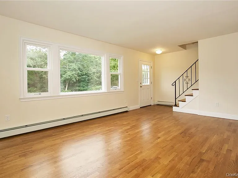 33 Margaret Keahon Dr — Photo 4