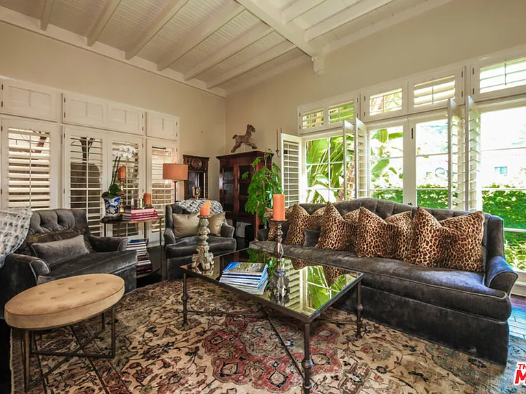 1367 N Beverly Dr — Photo 8