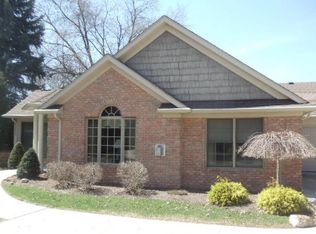 1136 Saint Abigail St SW, Hartville, OH 44632