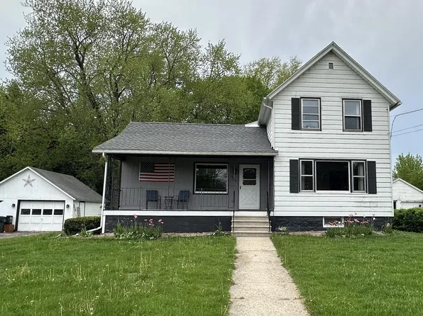 398 River Road, Columbus, WI 53925