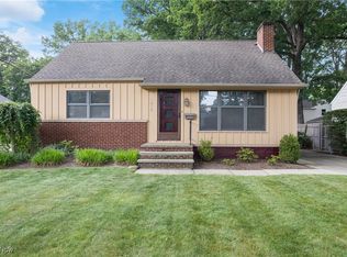 1016 Dover Center Rd, Westlake, OH 44145