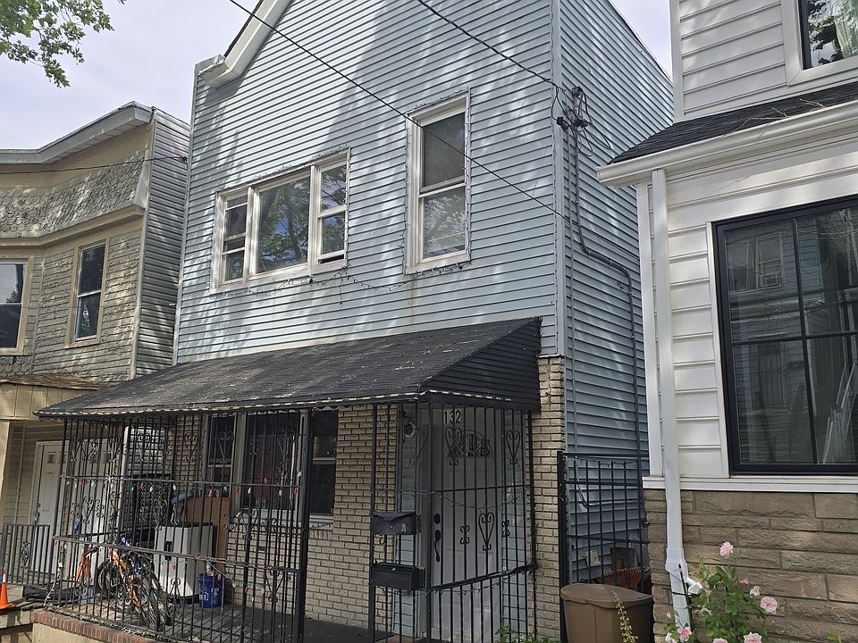 1st image of 132 Randolph Ave #2